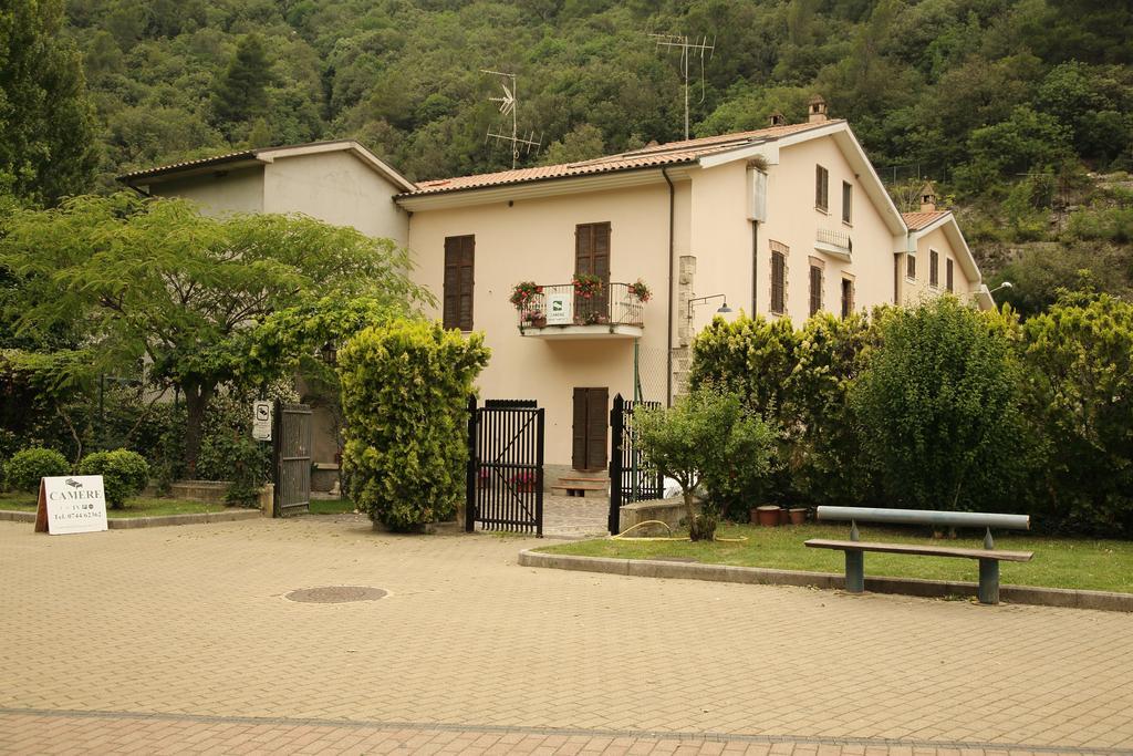 Il Casolare Della Cascata Ξενοδοχείο Τέρνι Εξωτερικό φωτογραφία